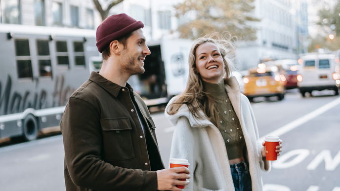 Fishing for compliments: Das steckt hinter dem Phänomen