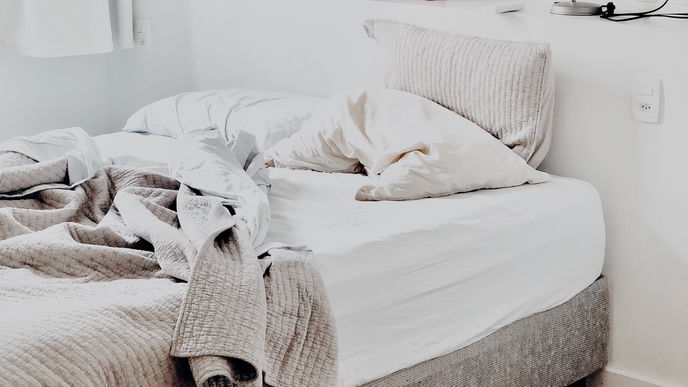 Morgenroutine: Diese 3 Fehler passieren dir garantiert beim Bett machen