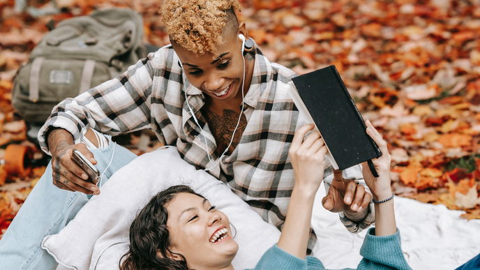 Buch-Tipp 2022: Auf diese 3 Bücher freuen wir uns im Herbst