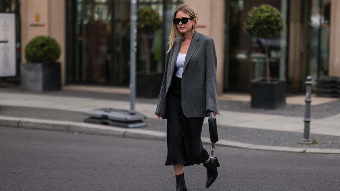Mode-Trend 2022: Mit diesem Styling-Trick wird aus deinem Sommerkleid ein Rock