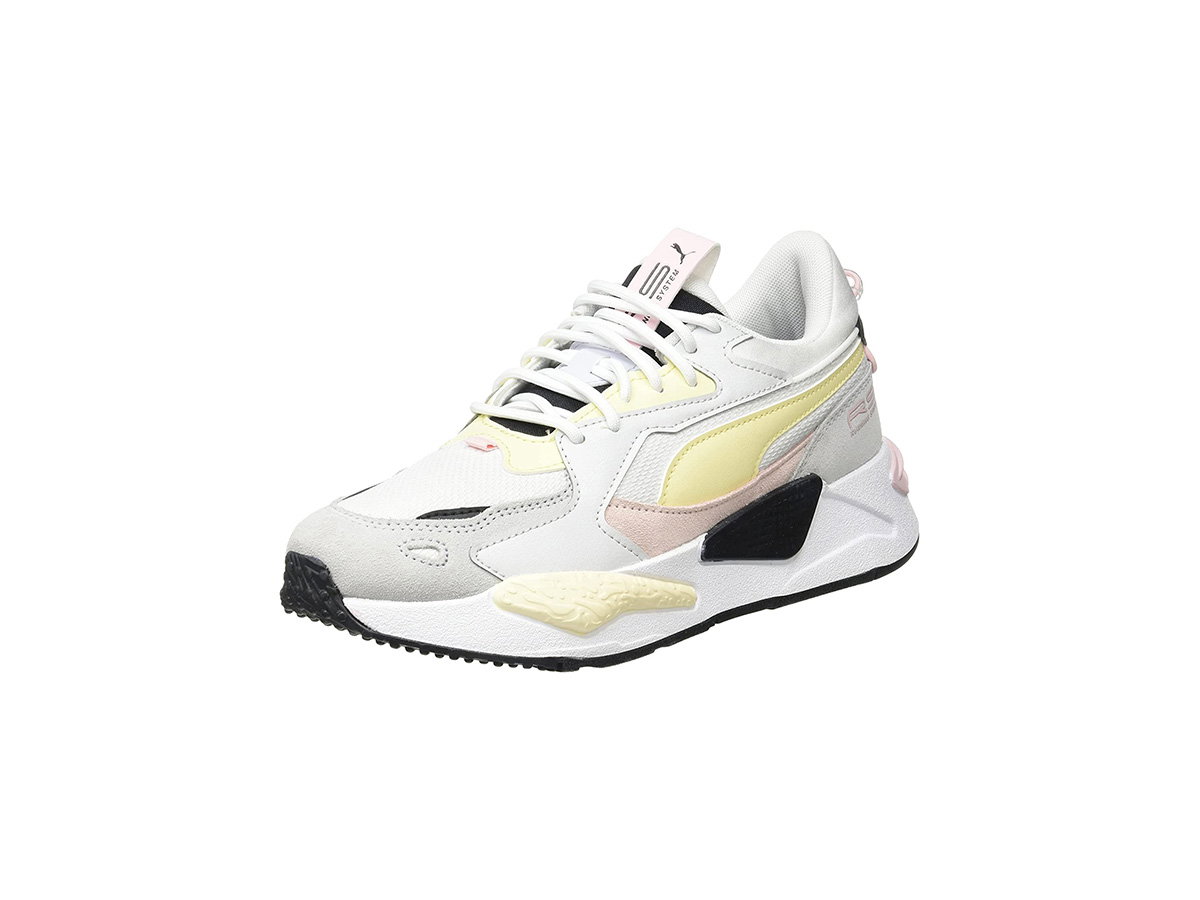 Sneaker mit gelben und beigen Akzenten