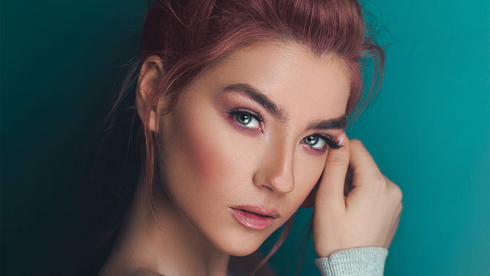 Beauty-Trend 2022: Laut TikTok! Mit dem "Ice Cream Face Lift" setzt du deine Konturen in Szene