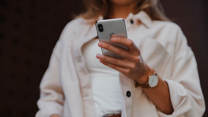 Mit diesen 5 Tipps brichst du alte Gewohnheiten beim Online-Dating – laut Psychologin