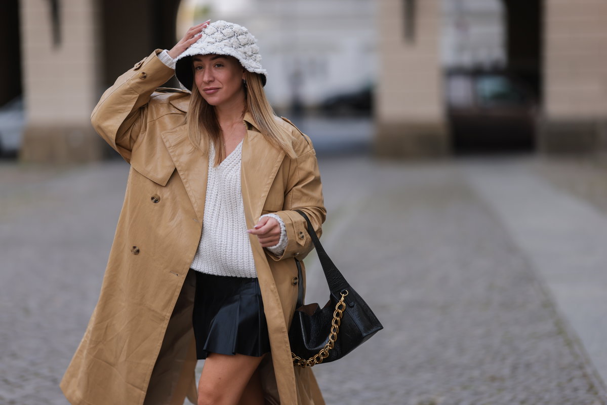 Frau mit Hut