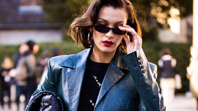 Mode-Trend 2022: Auf diese 3 zeitlosen Accessoires setzen stylische Französinnen