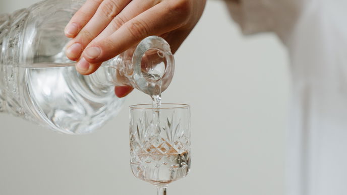 Wäsche waschen: Darum solltest du Wodka in deine Waschmaschine geben