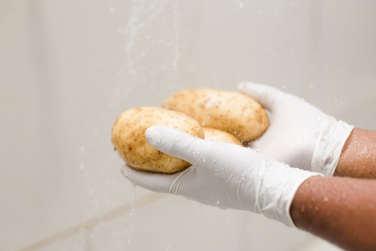 Kartoffeln in der Dusche
