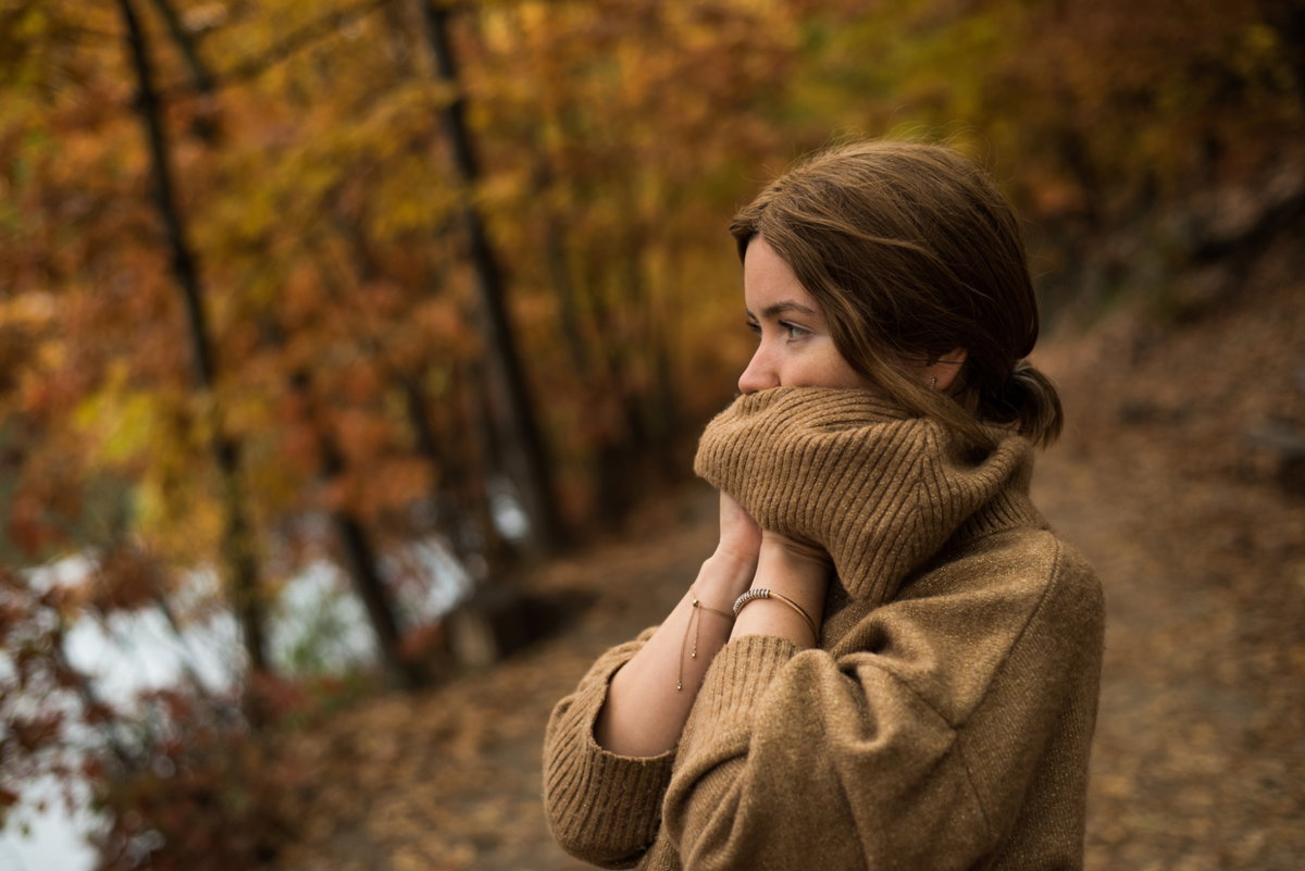 Frau im Wald