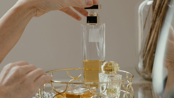 Parfum-Trend 2023: Diese nützlichen Dinge kannst du aus altem Parfum zaubern