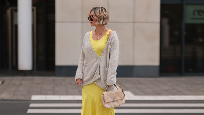 Herbst-Trend 2022: In vs. Out! Diese Strickjacken sind angesagt - diese nicht mehr