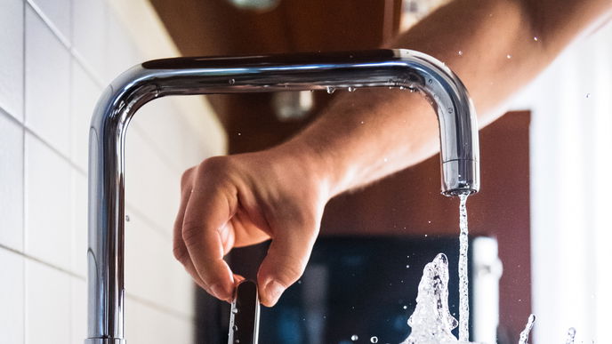 Wasser sparen: Die 12 besten Tipps für den Haushalt