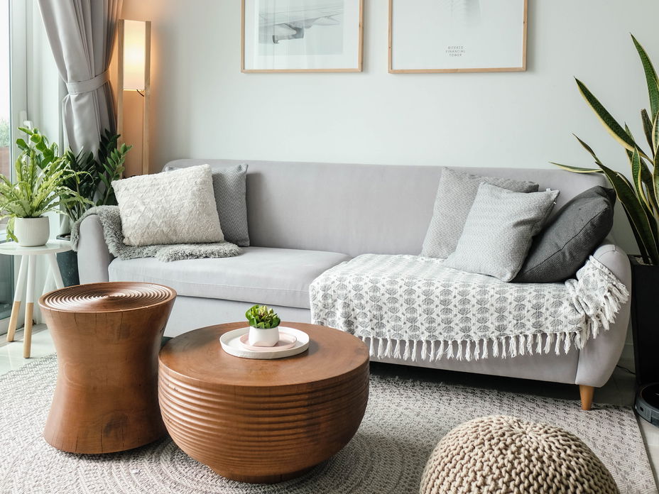 Wohnzimmer in Grautönen