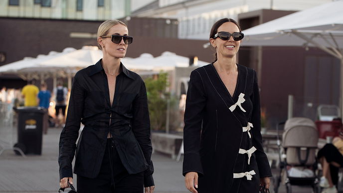 Herbst-Trends 2022: Diese Bluse von H&M unter 12 Euro steht jeder Frau