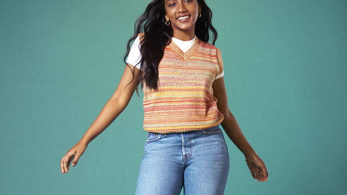 Das Stilgeheimnis von Bridgerton-Star Charithra Chandran: So stylst du ihren effortless Chic nach