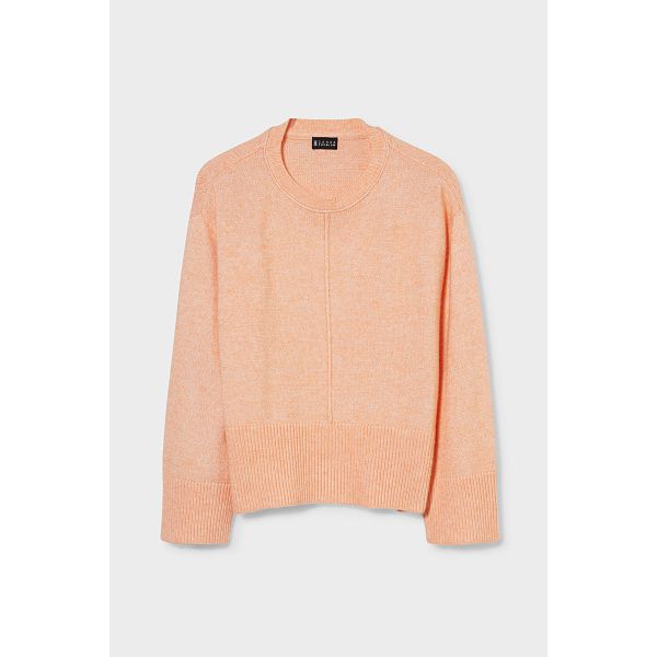 Pullover aus weichem Strick mit gerippten Abschlüssen und Seitenschlitzen
