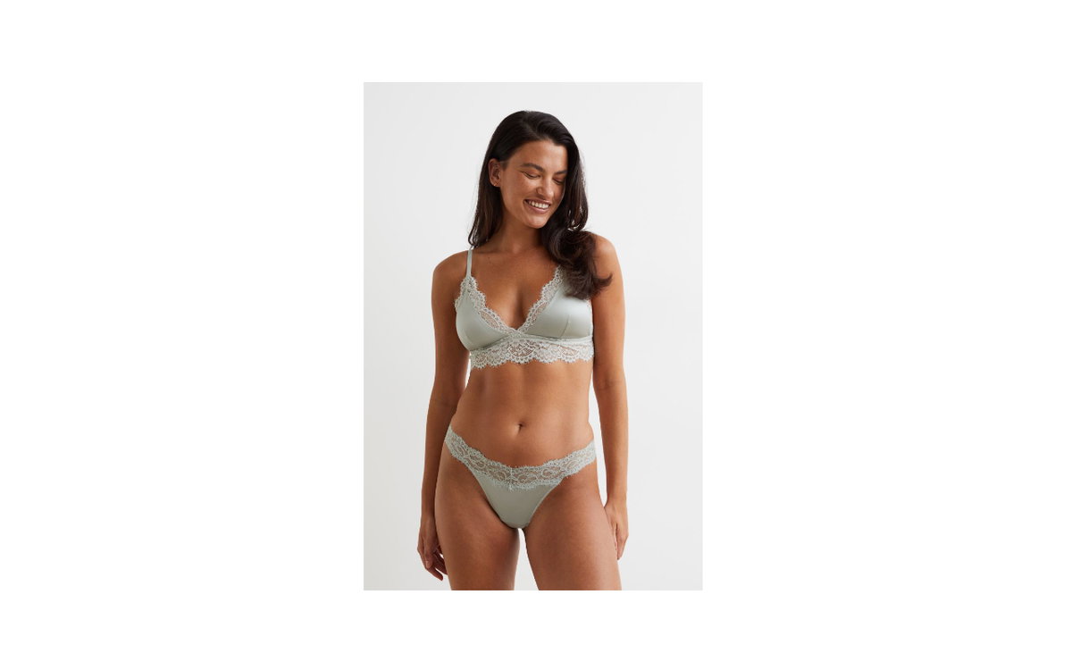 Frau in Dessous