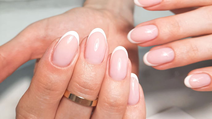 "Almond Nails" lassen deine Hände besonders gepflegt aussehen