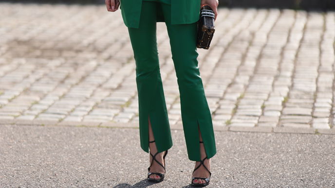 Herbst-Trend 2022: In vs. Out! Diese 3 Hosen sind im Herbst angesagt – diese nicht mehr