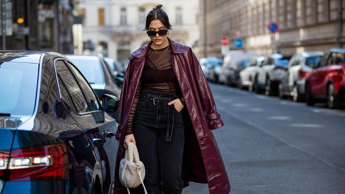 Modetrend 2022: Im Winter tragen wir Mäntel in dieser Trendfarbe