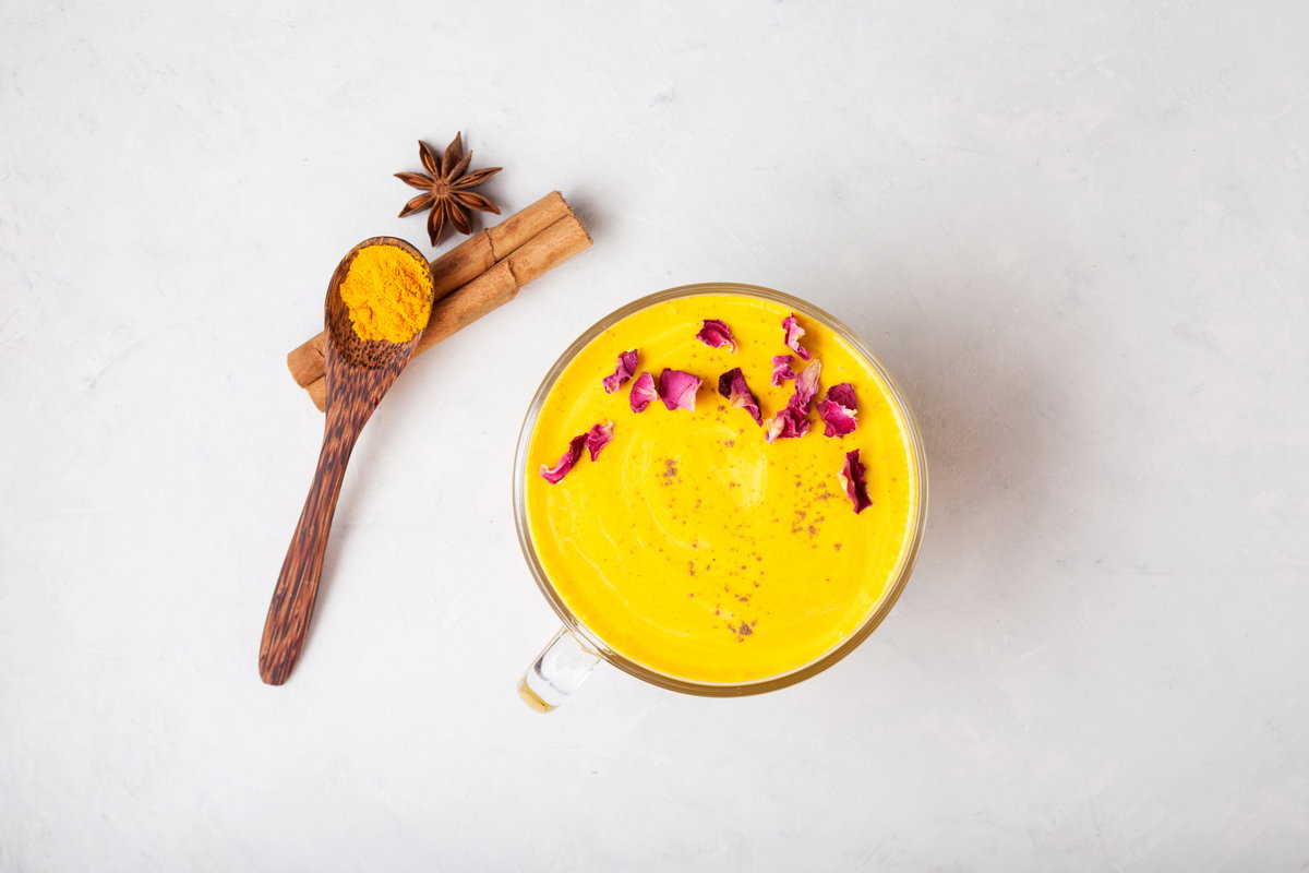 Goldene Milch