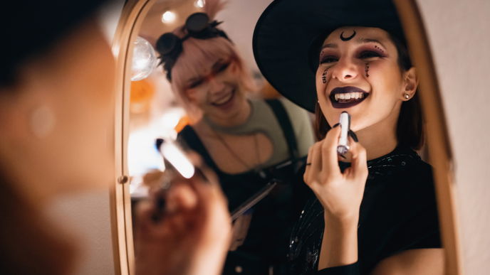 Einfache Schminktipps für Halloween: Gruselige Looks, die wirklich jedem gelingen