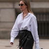 Modetrends 2022: Styling-Upgrade! Weiße Blusen sind der stilvolle Mode-Klassiker im Herbst