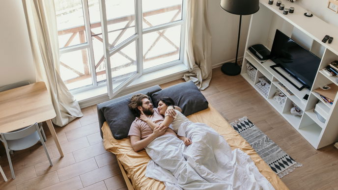 Kamasutra im Herbst: Mit diesen Sexstellungen wird dir richtig heiß