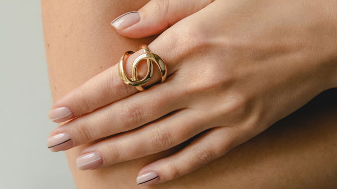 Dieser einfache Beauty-Trick lässt deinen Nagellack in nur wenigen Sekunden trocknen