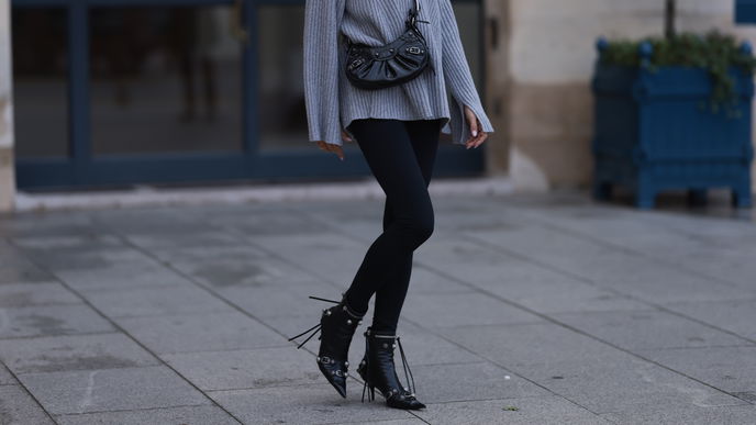 Herbst-Trend 2022: Super extravagant! Schwarze Leggings tragen wir jetzt nur noch in dieser Kombination