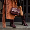 Herbst-Trend 2022: Taschen in dieser edlen Farbe sind unsere treuen Begleiter im Herbst