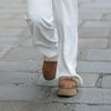 Schuh-Trend 2022: Diese lässigen UGG-Hausschuhe tragen wir im Herbst sogar auf der Straße