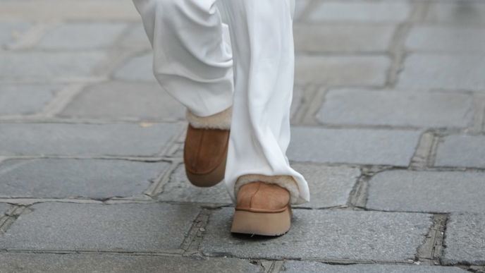 Schuh-Trend 2022: Diese lässigen UGG-Hausschuhe tragen wir im Herbst sogar auf der Straße