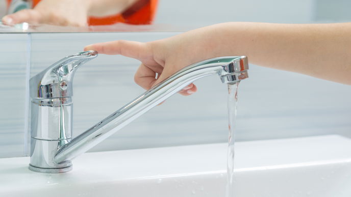 Geld sparen: Mit diesen 3 Tipps verbrauchst du nur noch halb so viel Wasser