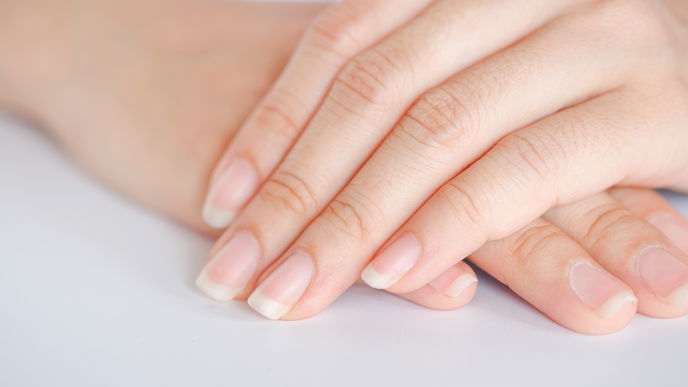 Wie schnell wachsen Fingernägel? Tipps und Tricks für natürlich lange Nägel