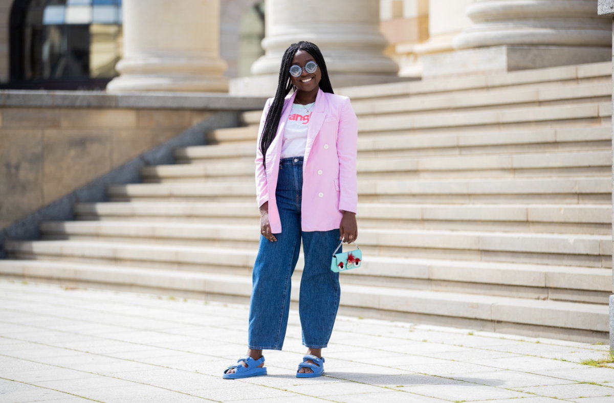 Barrel Jeans Trend