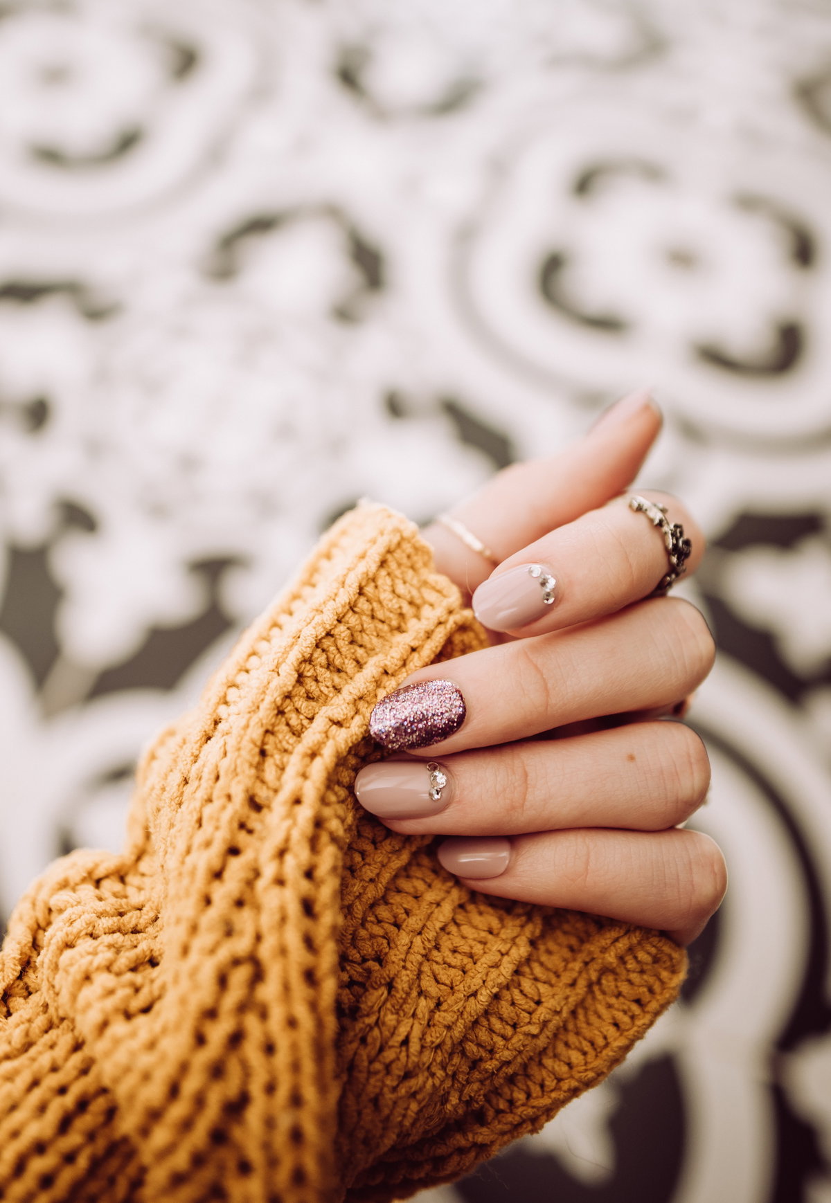"Dazzle Nails" machen deine Hände zum Hingucker.