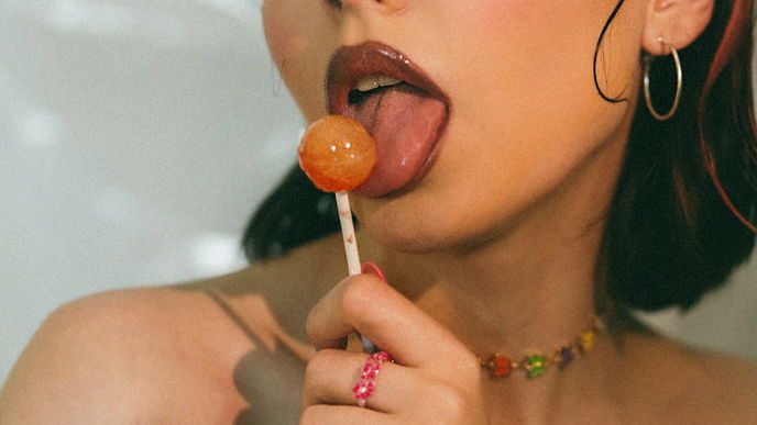Fellatio: Alles über das Lecken, Saugen und Lutschen eines Penis