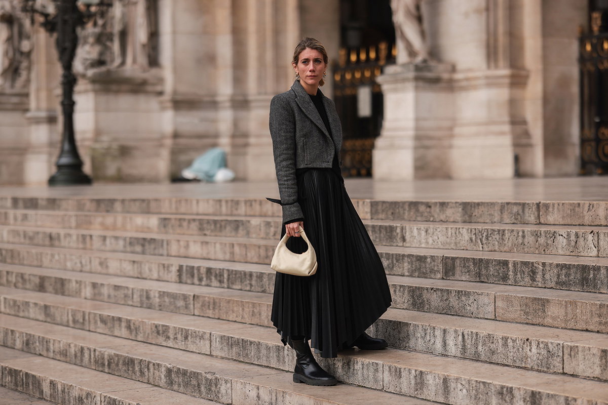 Frau im Maxikleid