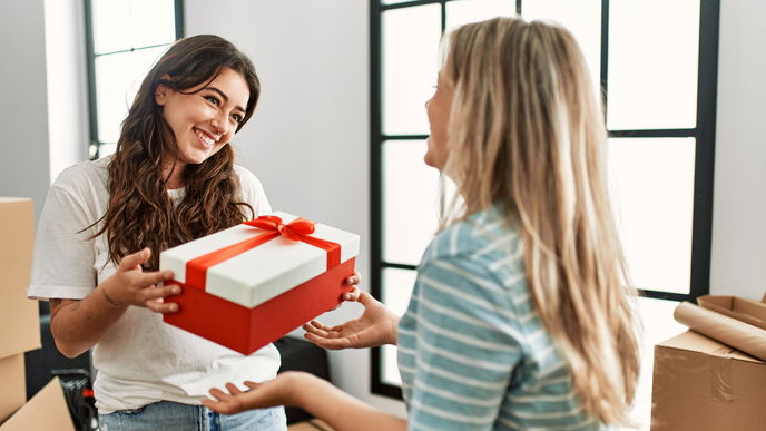 Weihnachten 2022: 5 Geschenkideen für Interior-Fans und alle, die frisch umgezogen sind