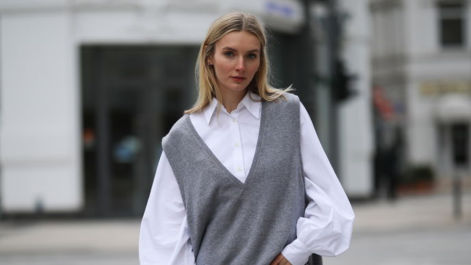 "Light Academia Aesthetic": So cool tragen wir den College-Stil in dieser Saison