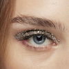 Beauty-Trend 2022: Mit der schimmernden "Glitter Cut Crease" bringst du deine Augen zum Strahlen - laut TikTok!