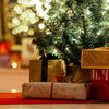 Kein Tesafilm? Kein Problem! So packst du Geschenke ohne Klebeband ein