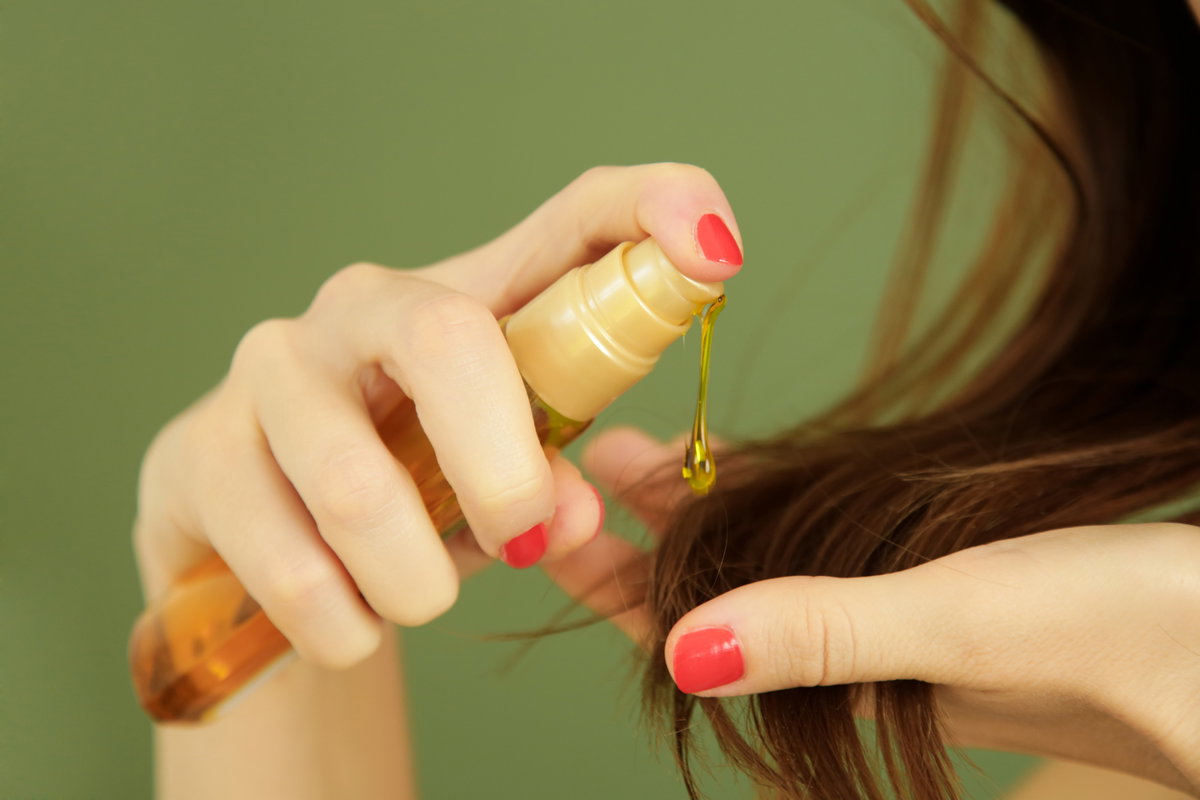 Haare mit Öl pflegen