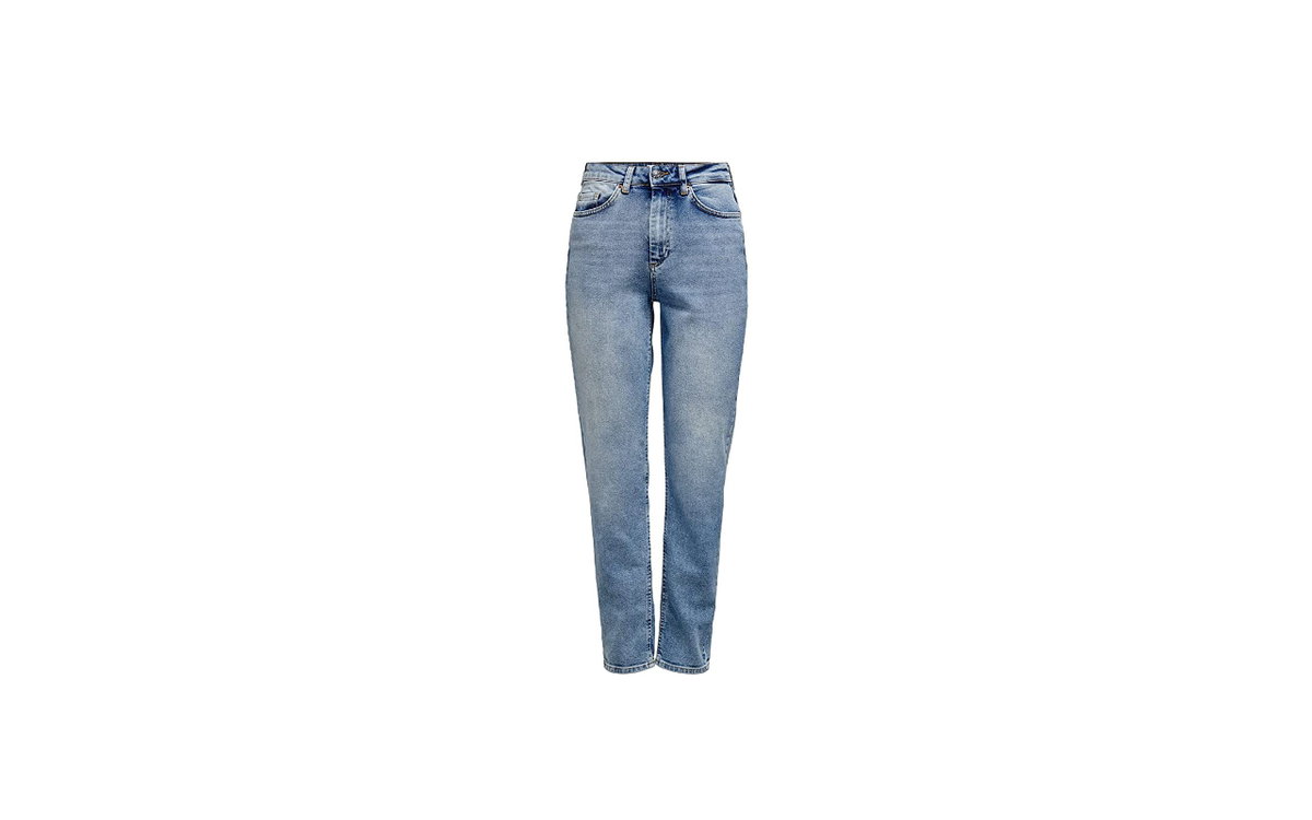 Frau trägt Jeans