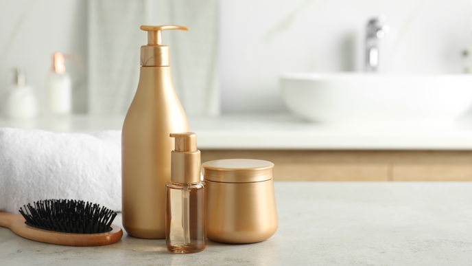 Ich bin Beauty Redakteurin und diese 3 Drogerie-Produkte kaufe ich immer wieder nach