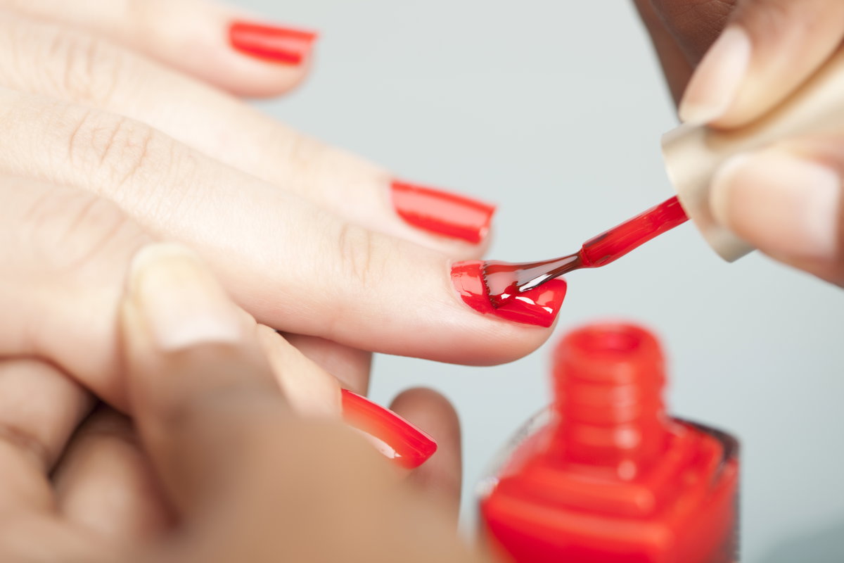 roter Nagellack