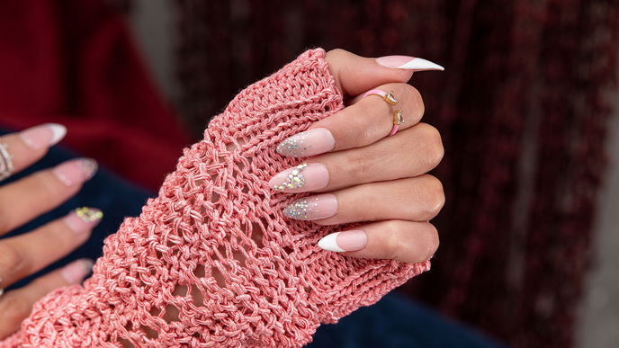 Auffällig und perfekt: Die "Sensorial Nails" erobern unsere Fingernägel
