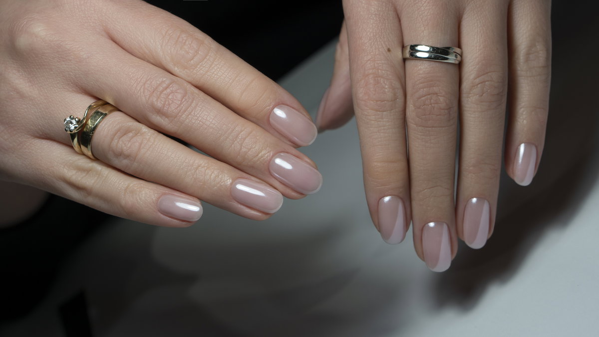 Frauen Hände lange Fingernägel