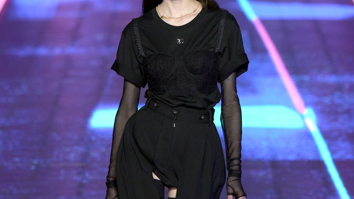Der Mode-Trend "Neo Gothic" zeigt, wie aufregend schwarze Kleidung sein kann