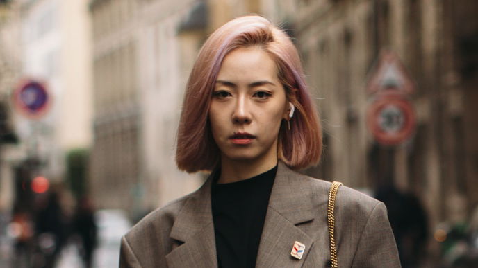 Frisuren-Trend 2022: Der "Side Part Bob" ist die lässigste Bob-Frisur für kalte Wintertage